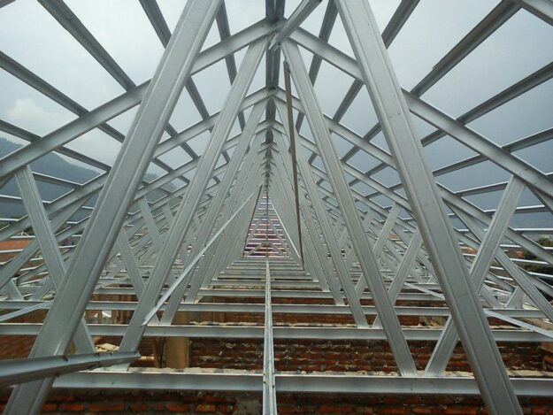 rangka-atap-baja-ringan