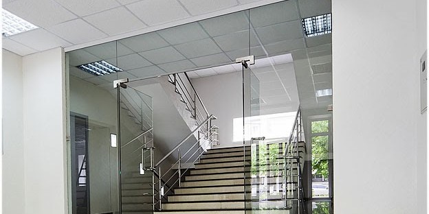 Kaca – Pintu Entrance Total Frameles