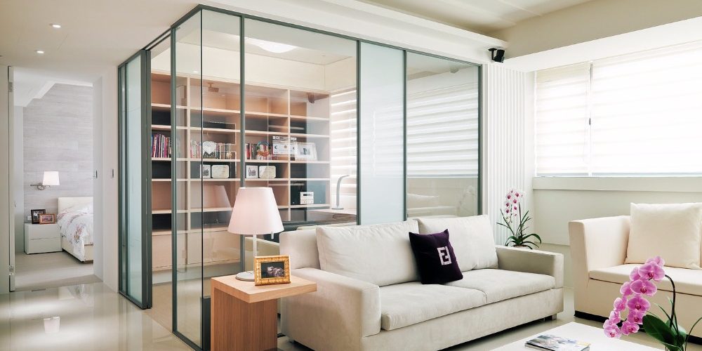 Partisi Transparan Frame Hitam